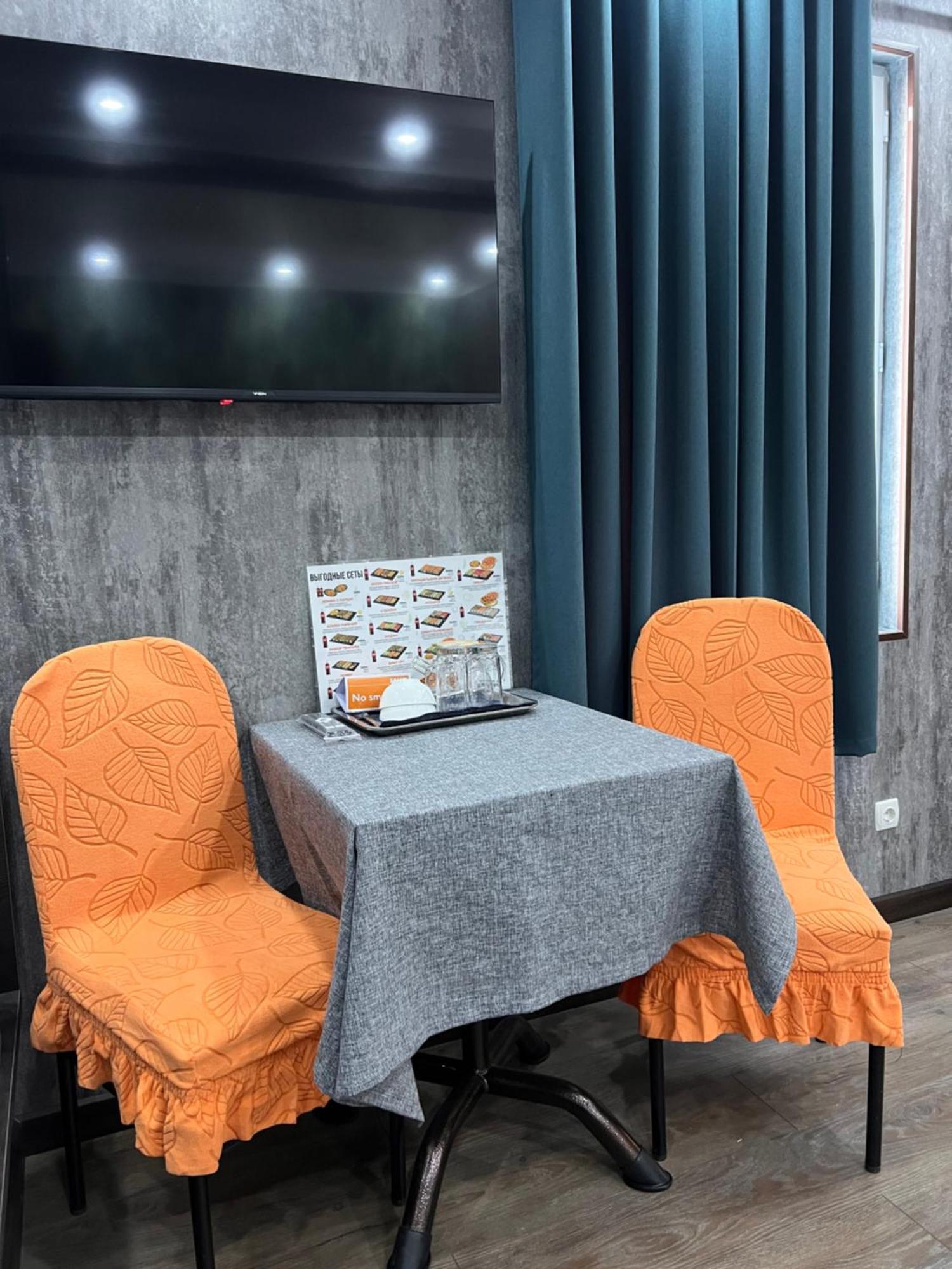 Salut Hotel Bishkek Luaran gambar
